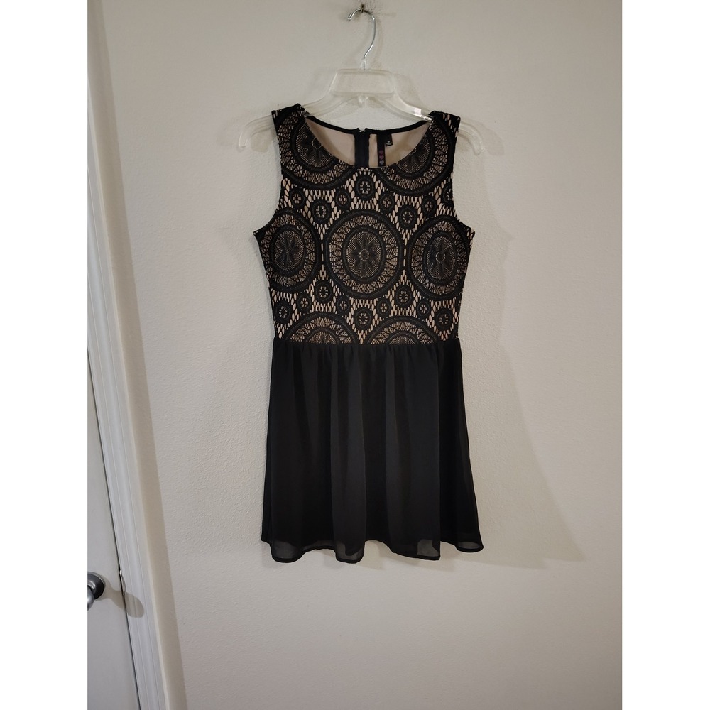 Three Hearts Black Lace Chiffon Sleeveless Fit and Flare Mini Dress Medium